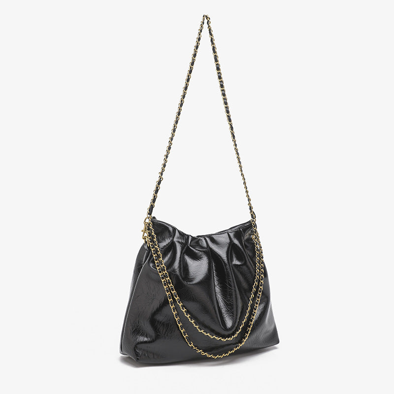Ruched high-gloss leather-look hobo shoulder bag with gold-tone chain strap, detail view 3