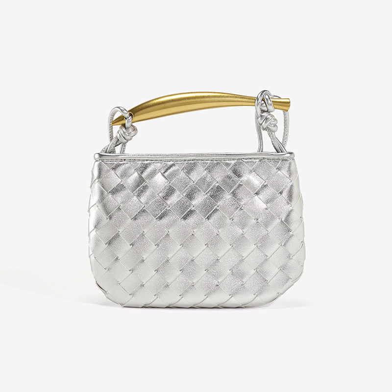 Mini-Crossbody-Etui mit gewebter Rautenstruktur, geschwungenem Henkel in Goldoptik und schmalem Kordelriemen, Detailansicht 2