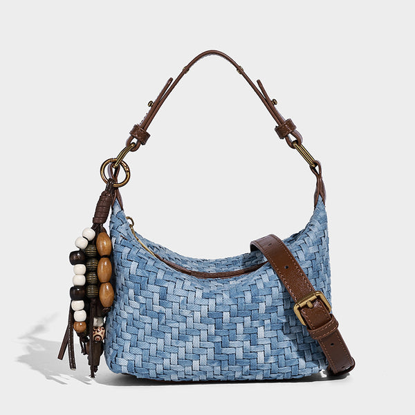 Hellblaue Hobo-Bag in Weboptik mit Besatz in brauner Lederoptik, Beschlägen in Antikgoldoptik, verstellbarem Crossbody-Riemen und Perlen