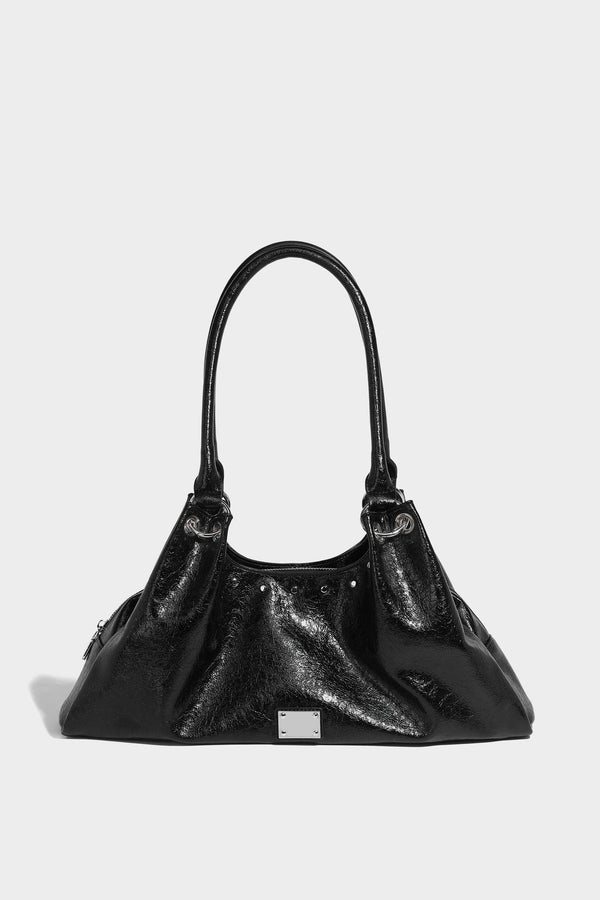 Locker fallende trapezförmige Tote-Schultertasche mit glänzender, geknautschter Lederoptik, zwei Schlaufenhenkeln, Reißverschluss oben und