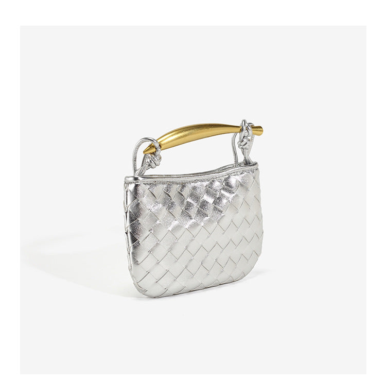Mini-Crossbody-Etui mit gewebter Rautenstruktur, geschwungenem Bügelgriff in Goldoptik und schmalem Kordelriemen, Detailansicht 11