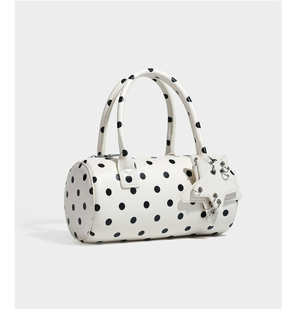 Glänzende Tasche in Zylinderform mit Polka-Dot-Muster, abgerundeten Tragegriffen, Sternanhänger und abnehmbarem Crossbody-Riemen, Detailansicht 16