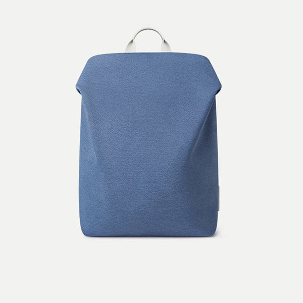 Minimalistischer matter Rucksack aus gewebtem Material mit kurzem Tragegriff und verstellbaren Schulterriemen, Detailansicht 17