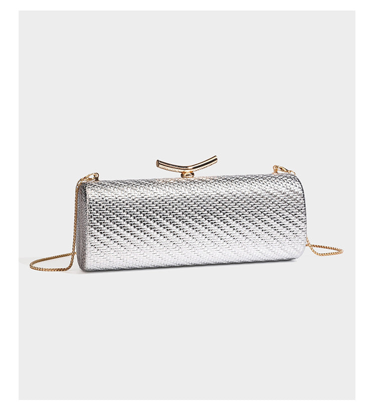 Strukturierte metallische Abend-Clutch mit gewebter Optik, geschwungenem goldfarbenem Kiss-Lock-Verschluss und abnehmbarem schmalem goldfarbenem Kettenriemen