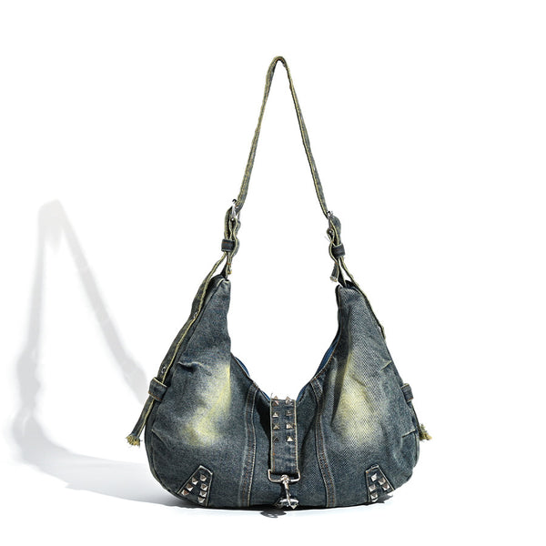 Hobo-Bag aus Denim mit Used-Effekt, Pyramiden-Nieten und verstellbarem Schulterriemen, Detailansicht 5