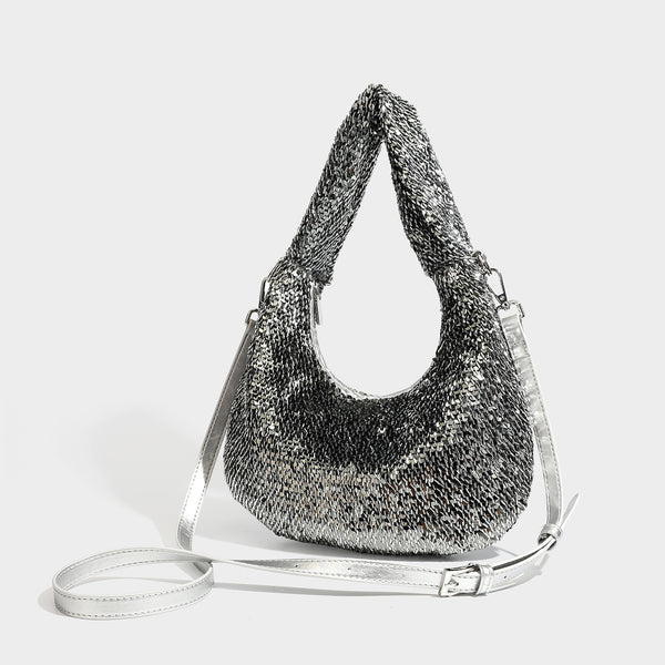 Weich fallende, tropfenförmige Hobo-Schultertasche mit durchgehendem Metallic-Paillettenbesatz und Details in Silberoptik, Vorderansicht