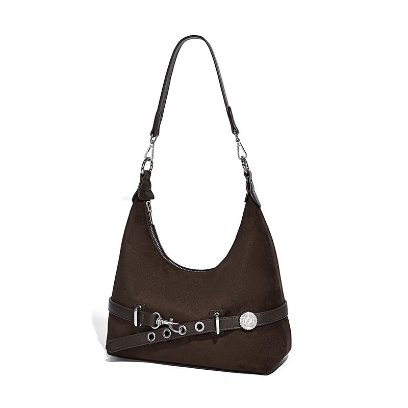 Hobo-Schultertasche in Dunkelbraun mit Veloursleder-Finish, silberner Gürtelschnalle und Ösenbeschlägen, verstellbarem Riemen, Detailansicht 5
