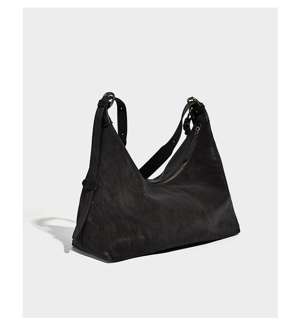 Lässige Hobo-Schultertasche mit matter Oberfläche, Quastenbesatz und goldfarbenen Metallelementen, Detailansicht 11