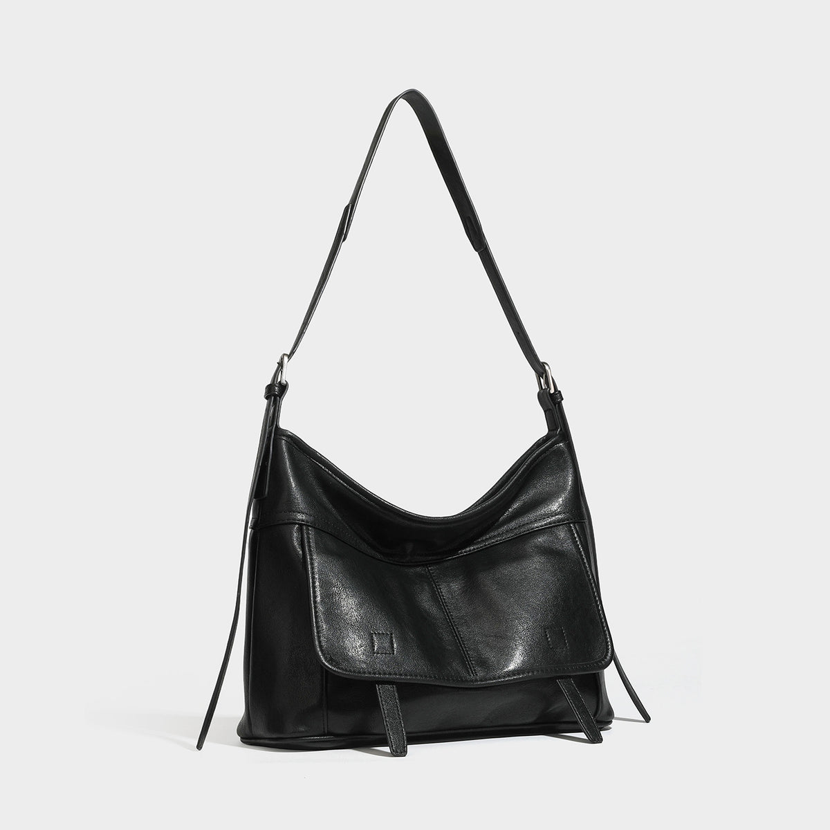 Weiche, geräumige Schulter-Crossbody-Tasche in Lederoptik mit vorderem Überschlagfach, Reißverschluss oben und langem verstellbarem Riemen