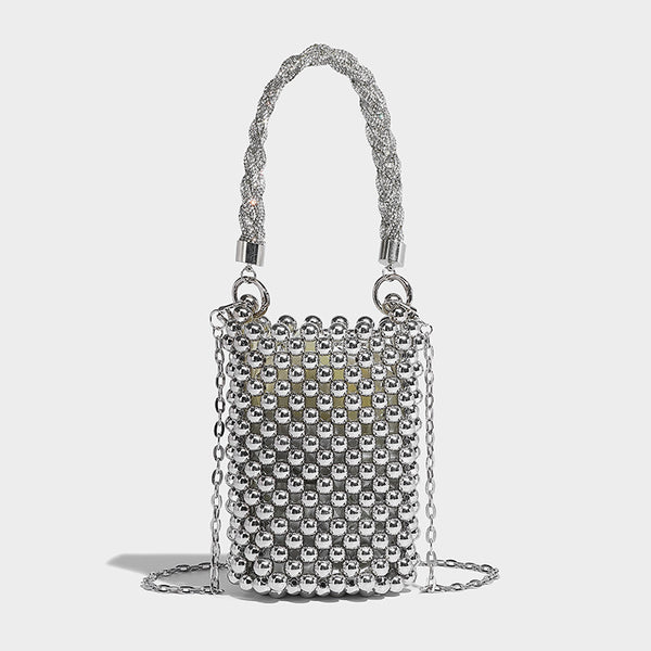 Mini-Zylinder-Beuteltasche mit metallisch-silberfarbenen Perlen, geflochtenem Henkel und Ketten-Schulterriemen, Detailansicht 6