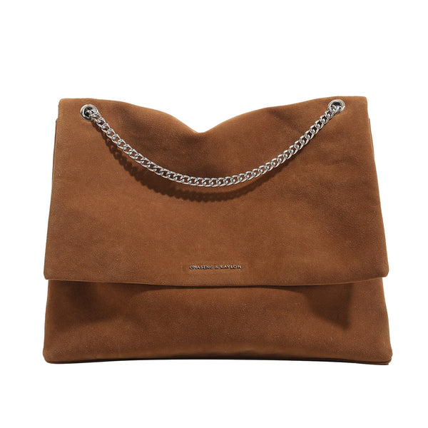 Strukturierte Schultertasche mit Überschlag, silberfarbenem Kettenriemen und Oberfläche in Cognac mit Velourslederoptik, Überschlagverschluss und seitlichen Ösen