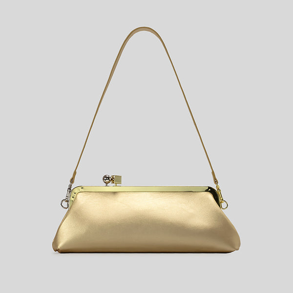 Strukturierte Clutch mit Kiss-Lock-Rahmenverschluss aus dunkelbrauner, krokodil-geprägter Lederoptik mit goldfarbenen Details und schmalem
