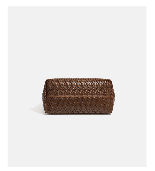 Woven leather-look hobo shoulder bag with braided strap and matching zip pouch, detail view 16