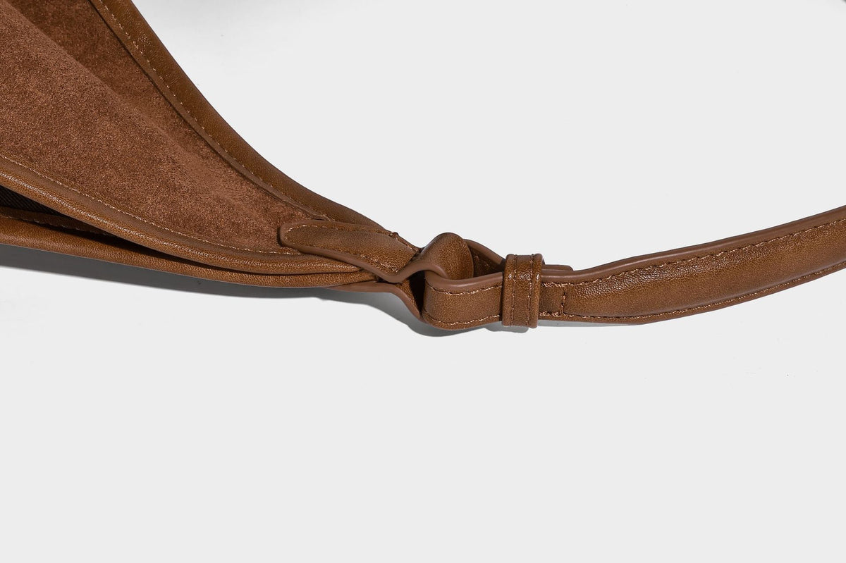 Lässig fallende Hobo-Schultertasche in matter Velourslederoptik mit offenem oberen Abschluss und optionalem Quasten- und Perlenanhänger, Detailansicht 23