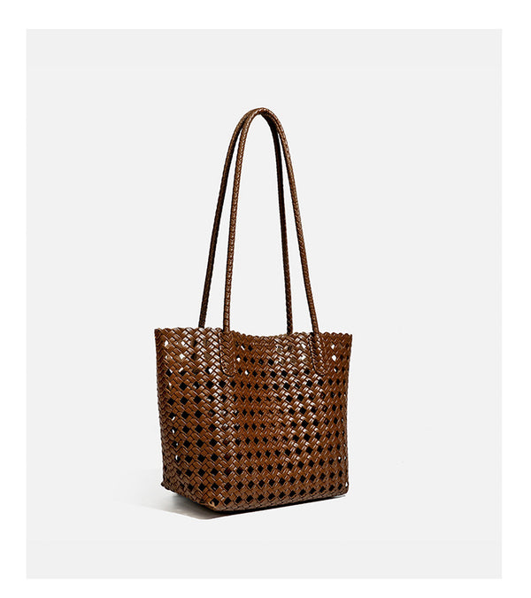 Chartreusefarbene, durchbrochen geflochtene Tote-Bag mit langen geflochtenen Schulterriemen und gewelltem oberen Rand, Detailansicht 22