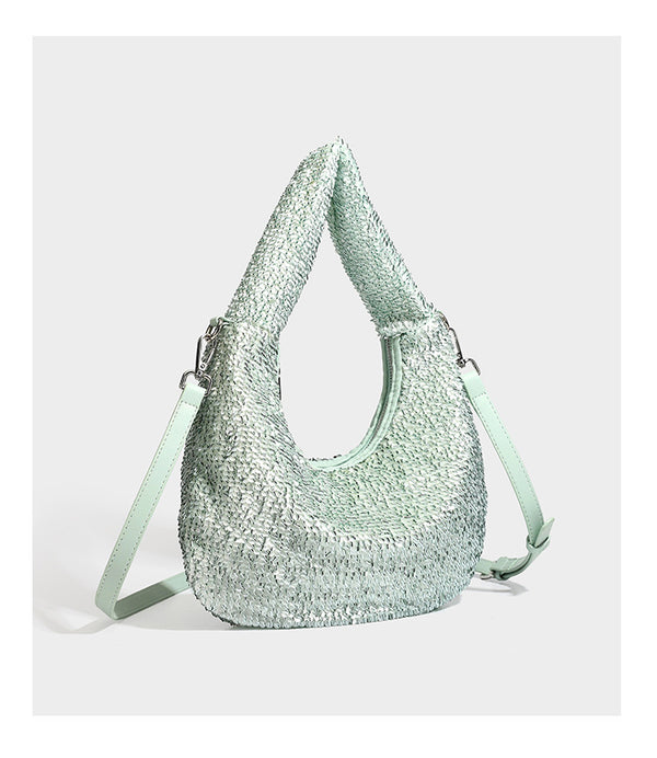 Lässig drapierte, tropfenförmige Hobo-Schultertasche mit durchgehendem Metallic-Paillettenbesatz und silberfarbenen Metalldetails, Detailansicht 18