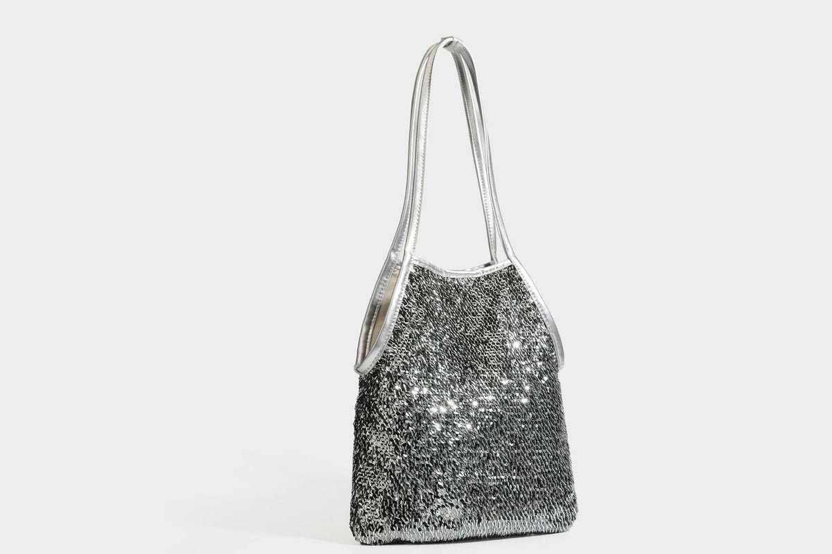 Kleine Pailletten-Schultertasche im Tote-Stil mit langem Metallic-Riemen und trapezförmiger Silhouette, Detailansicht 38