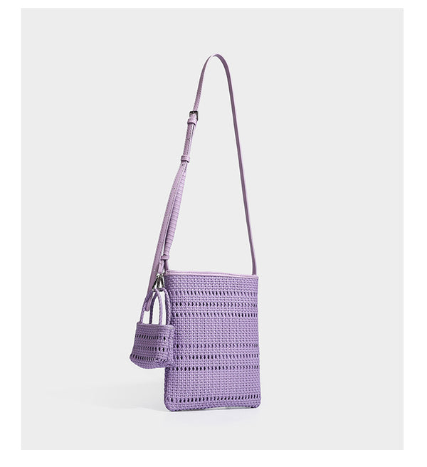 Kleine rechteckige Crossbody-Tasche aus offen geflochtenem Material mit passendem Mini-Täschchen und verstellbarem schmalem Riemen, Detailansicht 24