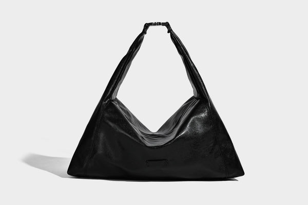 Übergroße, lässig weich fallende Hobo-Schultertasche in Denim-Optik mit breitem verstellbarem Riemen und Reißverschluss oben, Detailansicht 15