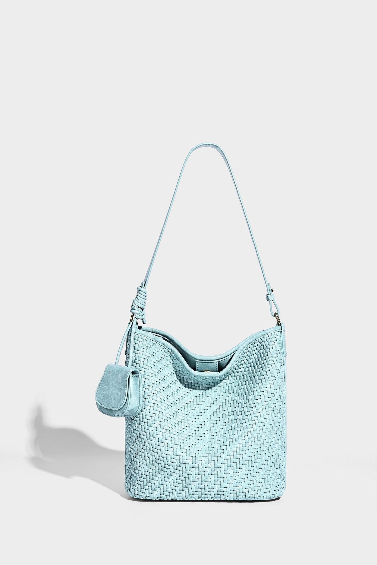 Lässig fallende, gewebte Hobo-Schultertasche in Beutelform in Pink mit abnehmbarem Mini-Etui und goldfarbenen Beschlägen, Detailansicht 22