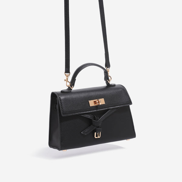 Strukturierte Mini-Henkeltasche mit genarbter matter Oberfläche, Drehverschluss in Goldoptik, schleifenförmigem Riemendetail und kurzem Henkel