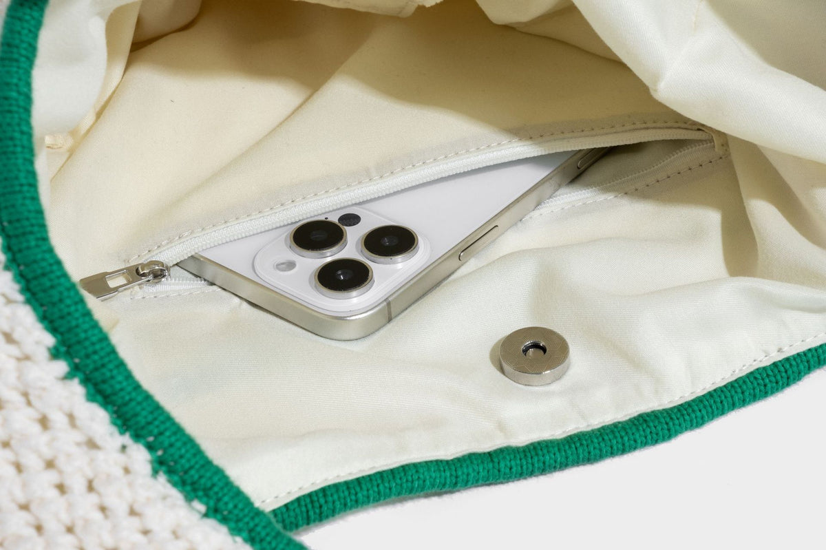 Lässige, grob gehäkelte Schulter-Tote-Bag mit kontrastierender Paspelierung und textilgefüttertem Innenbereich, Detailansicht 16