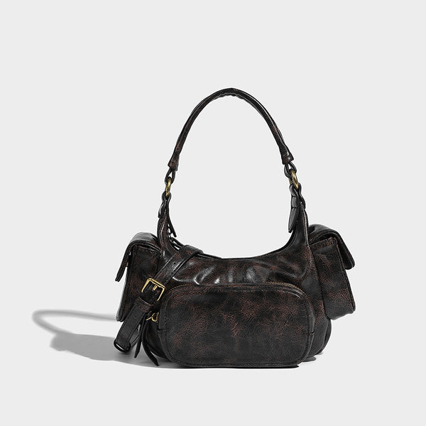 Lässig fallende Schultertasche mit mehreren Fächern in Lederoptik, Used-Finish, vorderer Reißverschlusstasche, seitlichen Pattentaschen und goldfarbenen