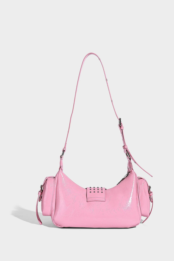 Halbmond-Schultertasche mit Nieten und Gürtelschnallen-Lasche, mehreren Vordertaschen und silberfarbenen Beschlägen, Detailansicht 39