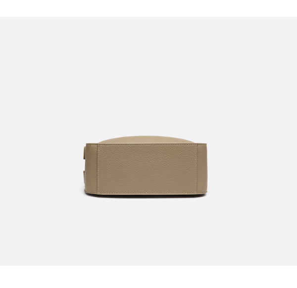 Structured pebble-grain flap shoulder bag with adjustable strap, detail view 14