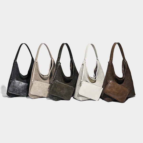 Lässige Hobo-Schultertasche im gewebten Look in Braun mit Besatz in Lederoptik und abnehmbarer Reißverschlusstasche auf der Vorderseite, Detailansicht 2