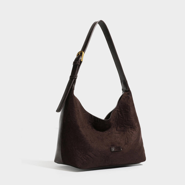 Dunkelbraune, weich fallende Hobo-Schultertasche mit strukturiertem Körper in Veloursleder-Optik, glatten Besätzen in Leder-Optik und Beschlägen in Antikgoldoptik, Vorderansicht