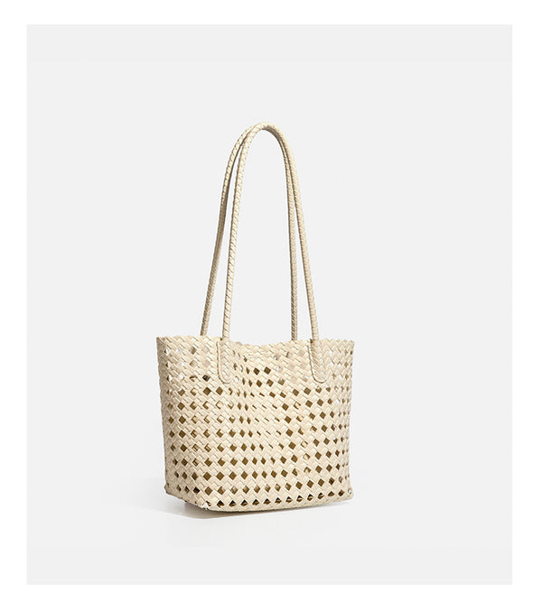 Chartreusefarbene, durchbrochen geflochtene Tote-Bag mit langen geflochtenen Schulterriemen und gewelltem oberen Rand, Detailansicht 21