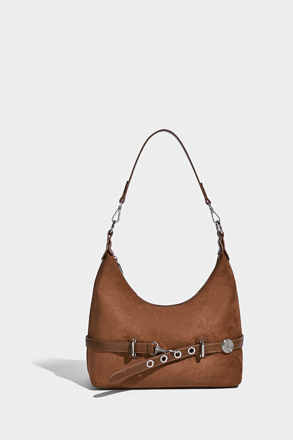 Hobo-Schultertasche in Dunkelbraun mit velourslederartiger Oberfläche, silberfarbener Gürtelschnalle und Ösenbeschlägen, verstellbarem Riemen, Detailansicht