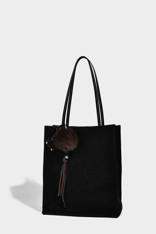 Hohe rechteckige Tote-Bag in matter Velourslederoptik mit zwei Schulterriemen und passender Reißverschlusstasche, Detailansicht 18