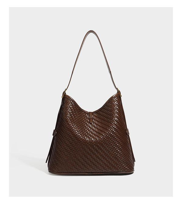 Lässig gewebte Schultertasche in Lederoptik mit Bindebandverschluss, goldfarbenen Metalldetails und einem Schulterriemen, Detailansicht 17