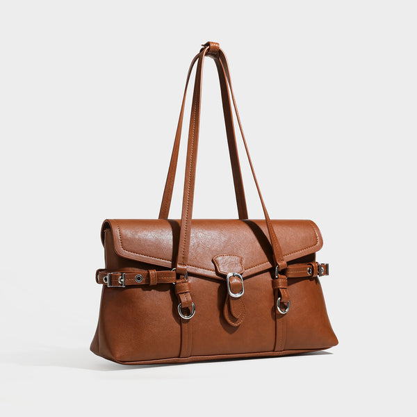 Strukturierte rechteckige Schultertasche im Tote-Stil mit Überschlagverschluss, Schnallendetail am vorderen Riemen und silberfarbenen Ringdetails in