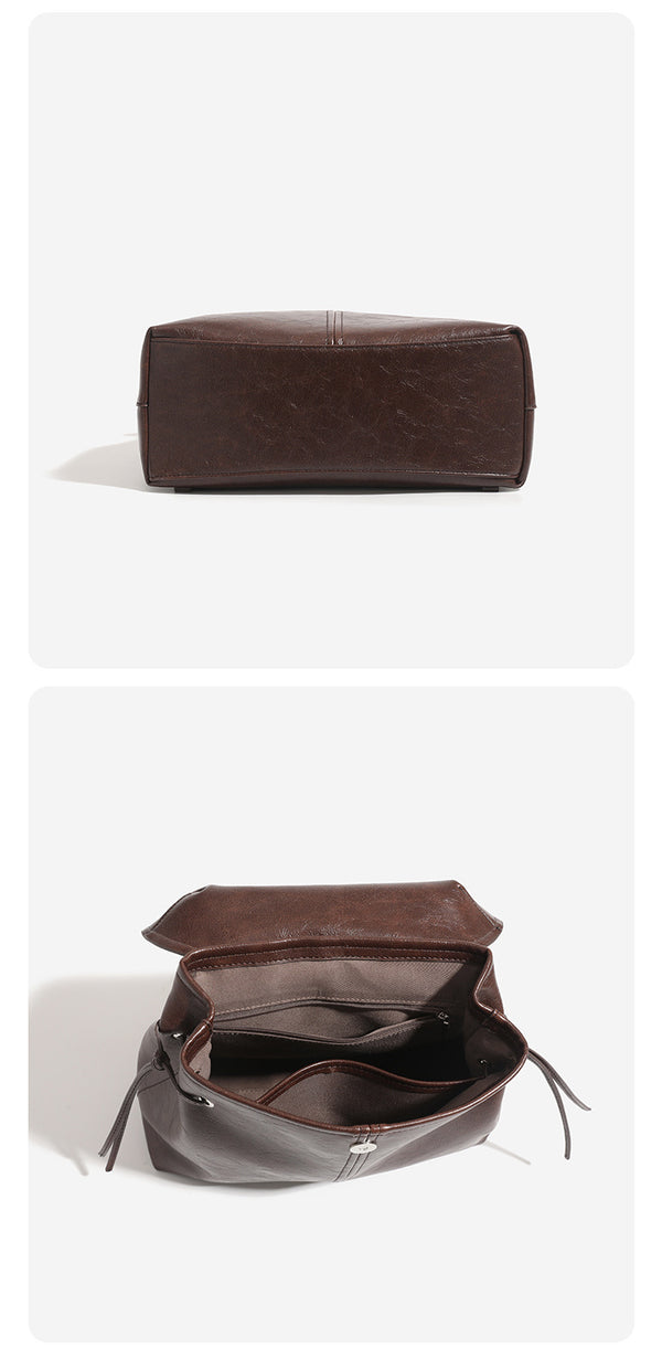 Strukturierte Rucksacktasche mit Überschlag in Used-Lederoptik, seitlichen Kordelzügen und silberfarbenen Metalldetails, Detailansicht