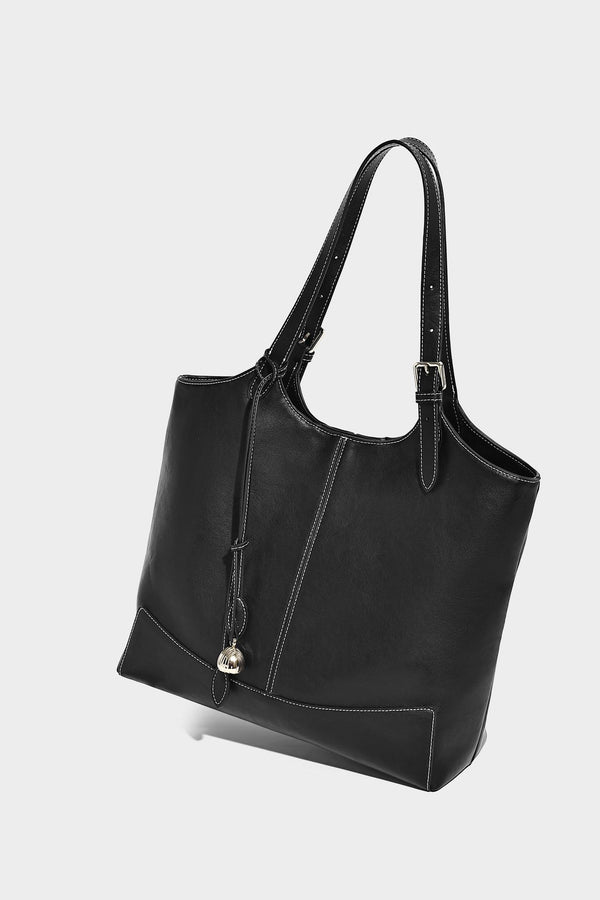 Große, strukturierte Schultertasche im Tote-Stil in Braun und Lederoptik mit langen Doppelriemen, Schnallenbeschlägen, Quasten-Anhänger und geschwungener