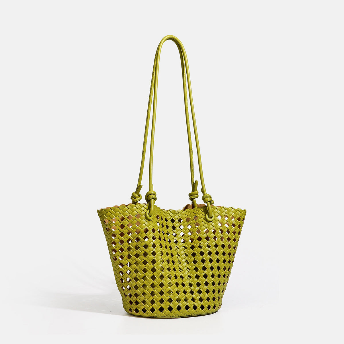 Shopper im Beuteltaschen-Stil mit offenem Flechtmuster, langen geknoteten Kordelhenkeln und zulaufender Silhouette, Detailansicht 2