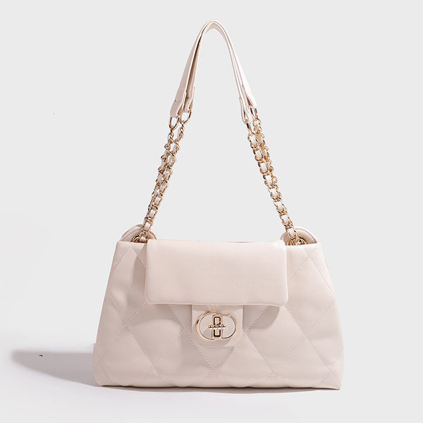 Gesteppte Schultertasche in Lederoptik mit goldfarbener Ketten- und Lederkombination als Riemen, Überschlag mit Drehverschluss und Rautensteppung