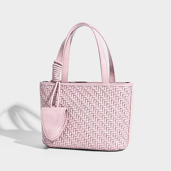 Kleine, strukturierte Tote-Bag aus geflochtener Lederoptik mit geknoteten Tragegriffen, abnehmbarem Schulterriemen und hängendem Mini-Frontdetail