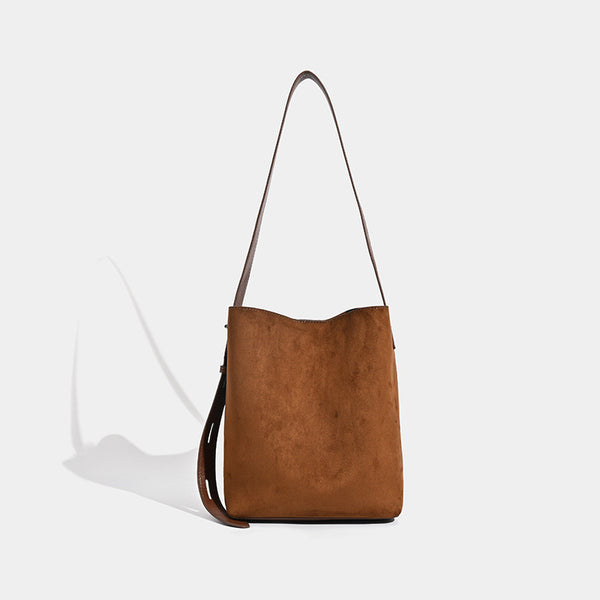 Große Bucket-Bag mit offenem Abschluss im Leopardenprint, glattem Schulterriemen in Lederoptik und passenden Details, Detailansicht 8