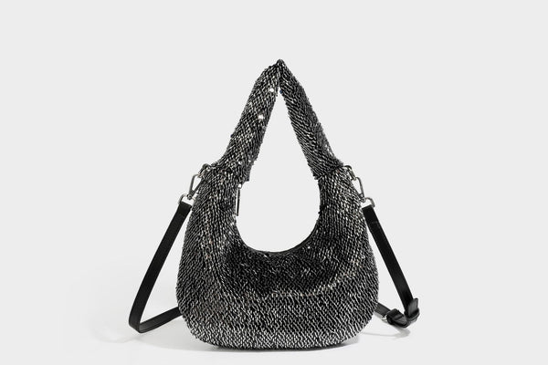 Lässig drapierte, tropfenförmige Hobo-Schultertasche mit durchgehendem Metallic-Paillettenbesatz und silberfarbenen Metalldetails, Detailansicht 33