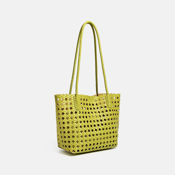 Gewebte Tote-Bag in Chartreuse mit offenem Gittermuster, langen geflochtenen Schulterriemen und gewelltem oberen Rand, Detailansicht 3