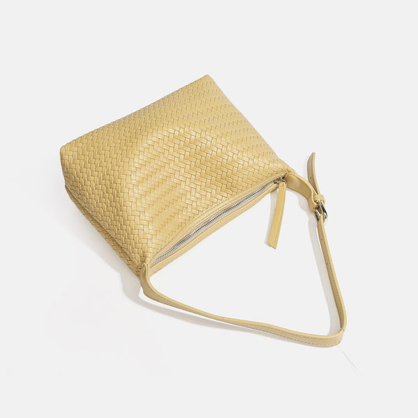 Kompakte Hobo-Schultertasche mit gewebter Optik, Reißverschluss oben, silberfarbenem Ringbeschlag und ineinander verflochtener Lederoptik, Detailansicht
