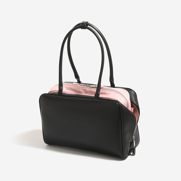 Strukturierte rechteckige Tote-Bag in Lederoptik mit Henkeln, Reißverschluss und silberfarbenen Beschlägen, Detailansicht 3