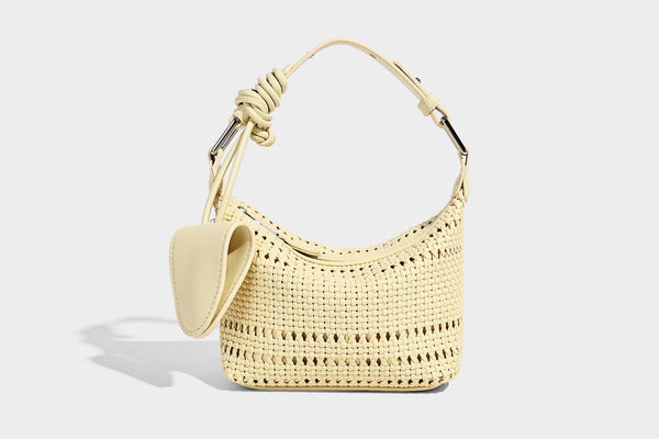 Kleine gewebte Hobo-Schultertasche mit sichelförmiger Silhouette, Reißverschluss oben, silberfarbenen Beschlägen und verstellbar, Detailansicht
