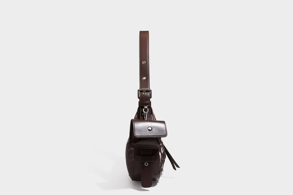 Crescent-Hobo-Schultertasche mit braunem Leopardenmuster, silbernen Nieten, Ösenbesatz, verstellbarem Riemen und abnehmbarem Mini