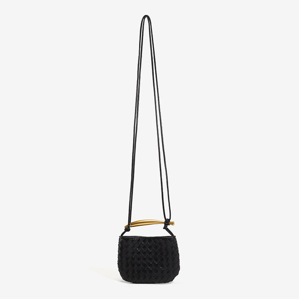 Mini-Crossbody-Etui mit gewebter Rautenstruktur, geschwungenem Henkel in Goldoptik und schmalem Kordelriemen, Detailansicht 6