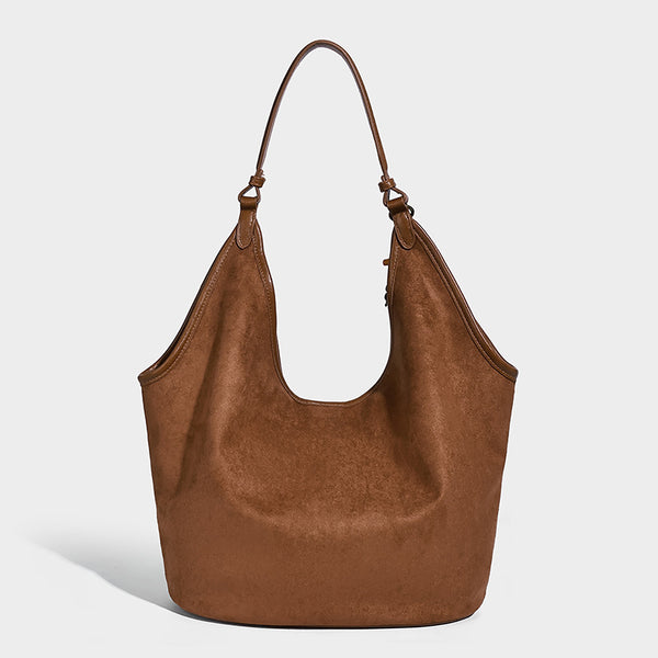 Lässig fallende Hobo-Schultertasche in matter Velourslederoptik mit offenem Überschlag und optionalem Quasten-Perlen-Anhänger, Vorderansicht